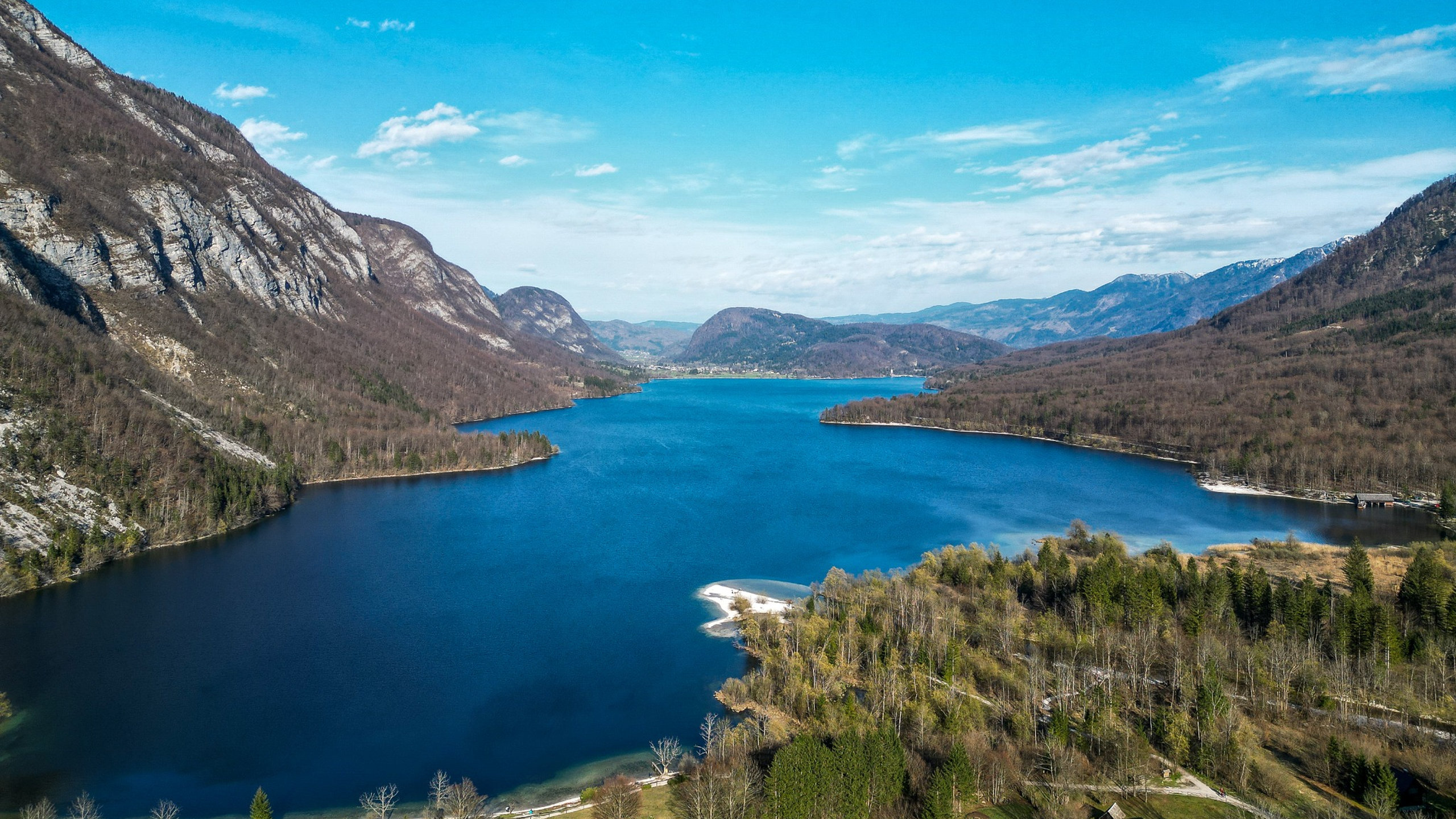 Panoramic view of Lake Bohinj in Triglav National Park, close to Chalet Collection by Privillage Stare.